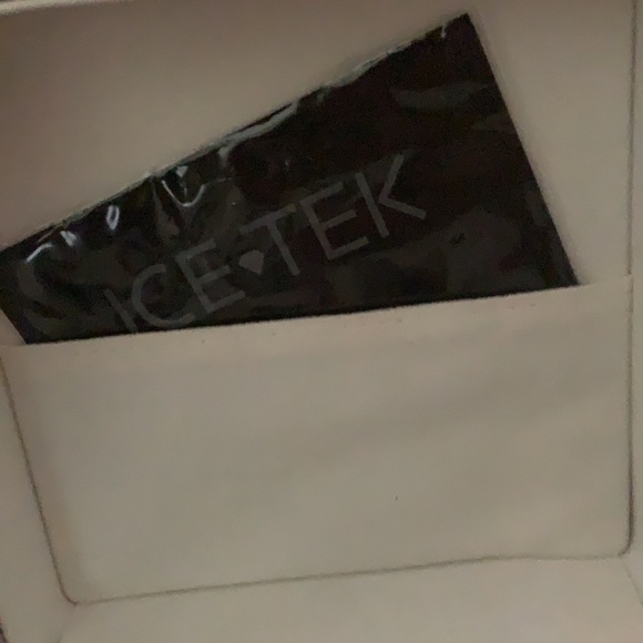 ICETEK pink face pearl watch - Picture 3 of 4